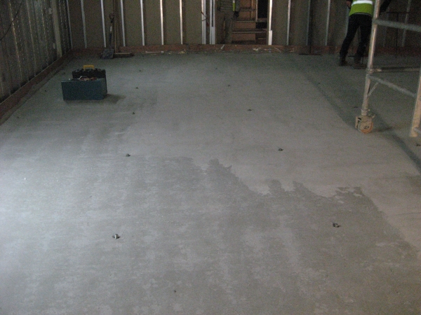 Jacking Bolts installed